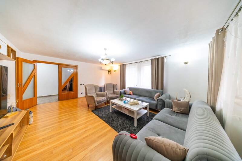 Magurele, de vanzare vila P+1 si hala, ideal investitie, teren 1650 mp!