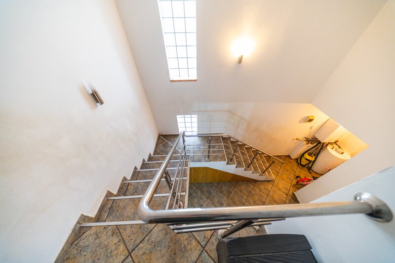 Magurele, de vanzare vila P+1 si hala, ideal investitie, teren 1650 mp!