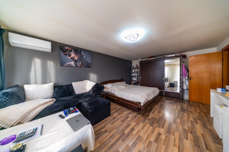 Magurele, de vanzare vila P+1 si hala, ideal investitie, teren 1650 mp!